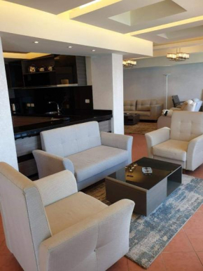 بنتهاوس عائلى penthouse